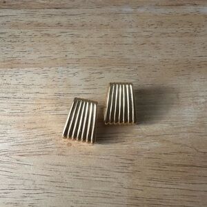 Heaven Mayhem Ribbed Gold Earrings
